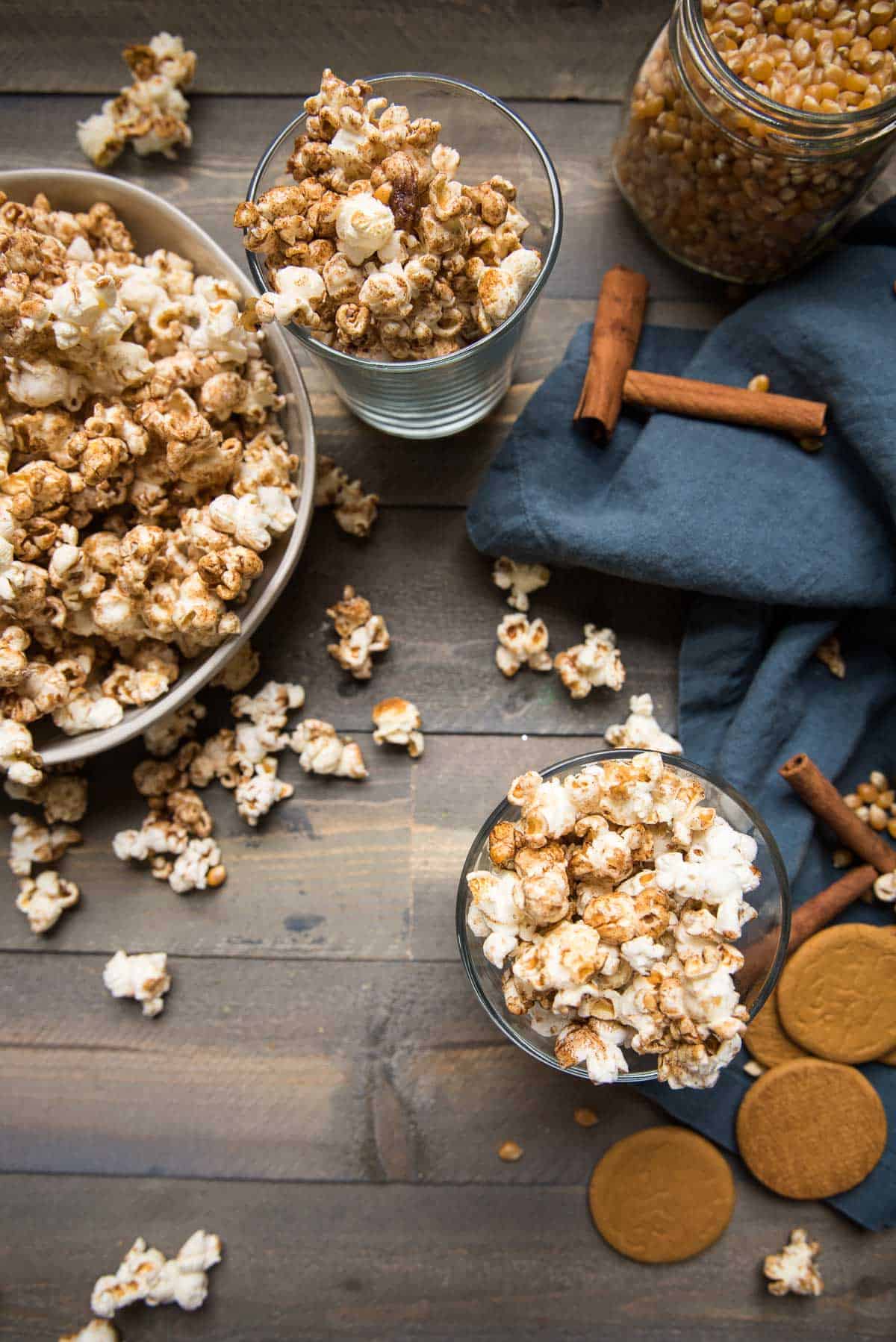 Easy 10-Minute Gingerbread Popcorn for a Sweet Holiday Treat